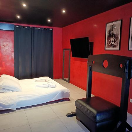 Appartement Balneo Et Sauna Prives The Red Room Mauguio Dış mekan fotoğraf