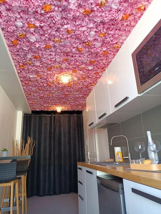 Appartement Balneo Et Sauna Prives The Red Room Mauguio Dış mekan fotoğraf