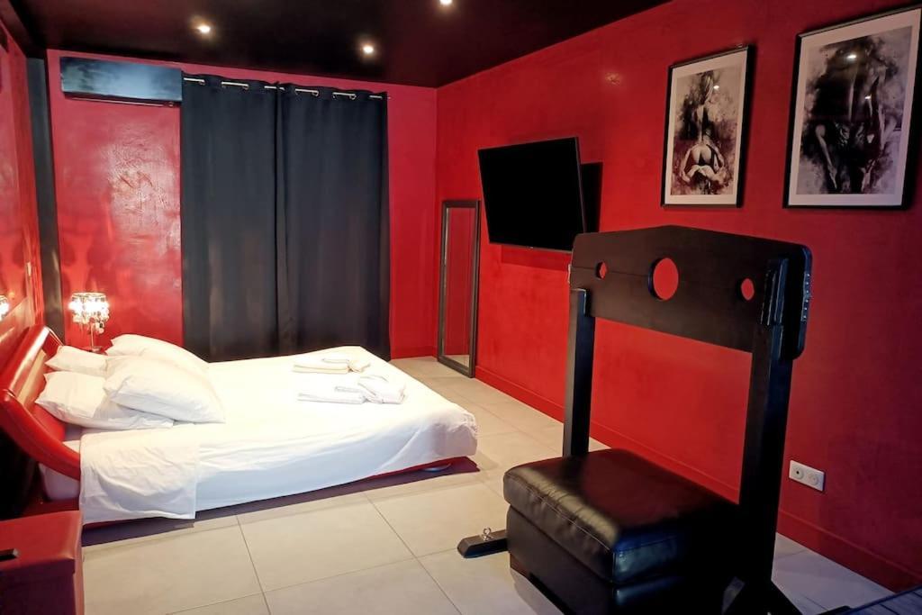 Appartement Balneo Et Sauna Prives The Red Room Mauguio Dış mekan fotoğraf